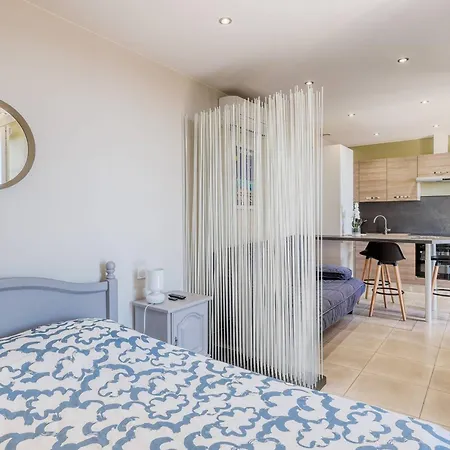 Apartment Neuf Au Lavandou - Climatise, Proche - Fr-1-816-3 *